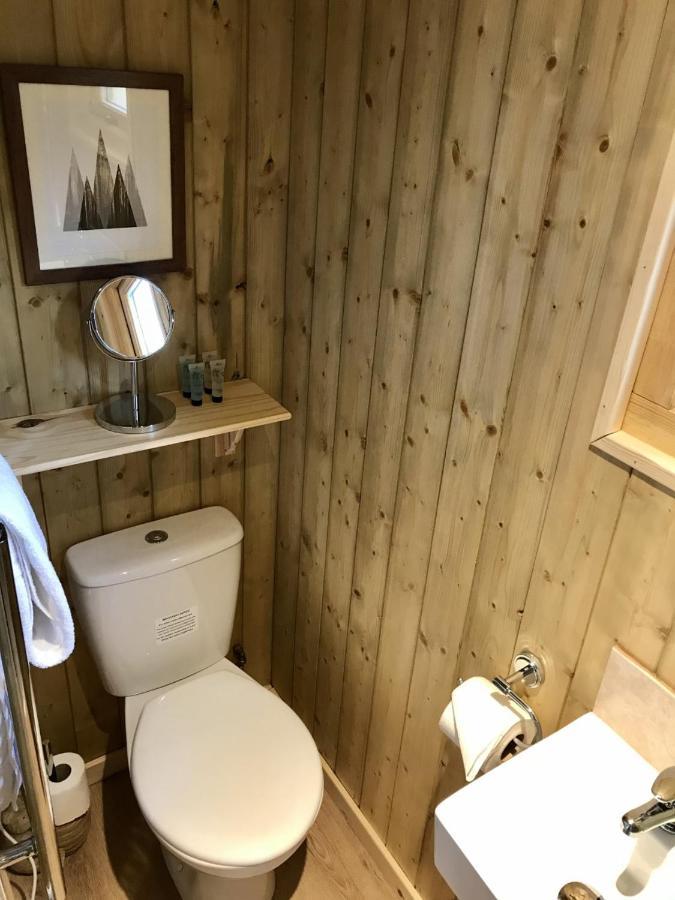 Highland Bear & Luxury Bear Huts 4* Drumnadrochit