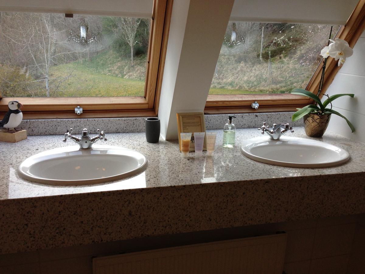 Frühstückspension Highland Bear Lodge&luxury Bear Huts 4*